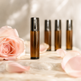 Load image into Gallery viewer, Perfume Oil – Pétale Rose
